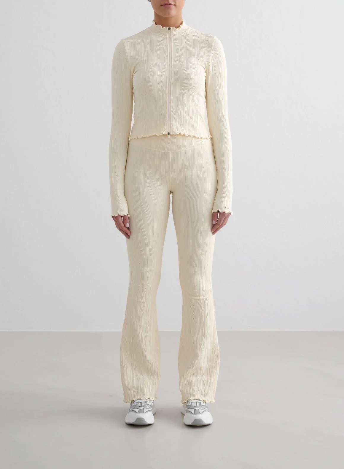 Almond White Tulip Zip Jacket - Image 3