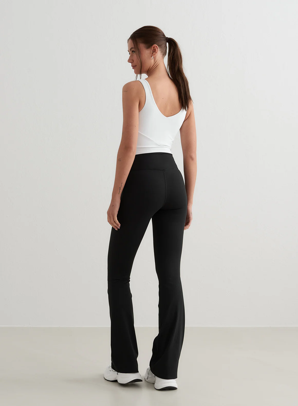 Black Sense Flare Tights - Image 105