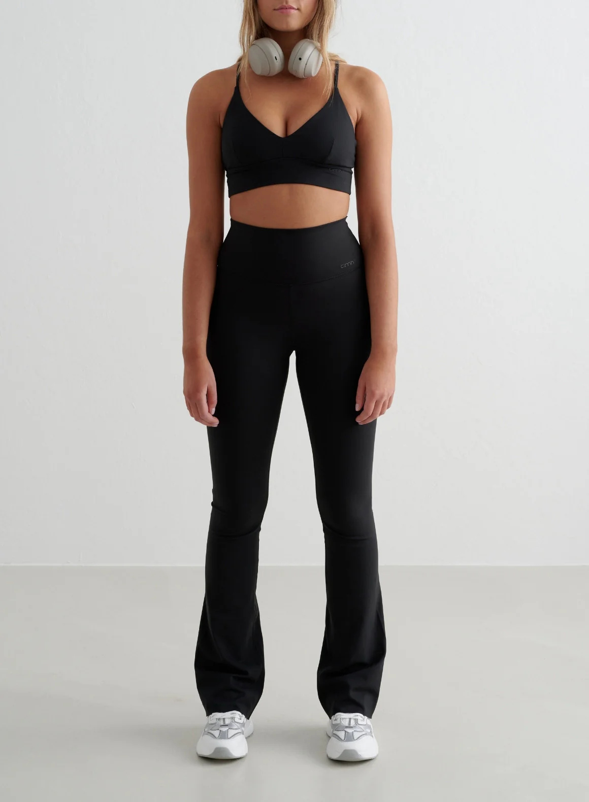 Black Sense Flare Tights - Image 12