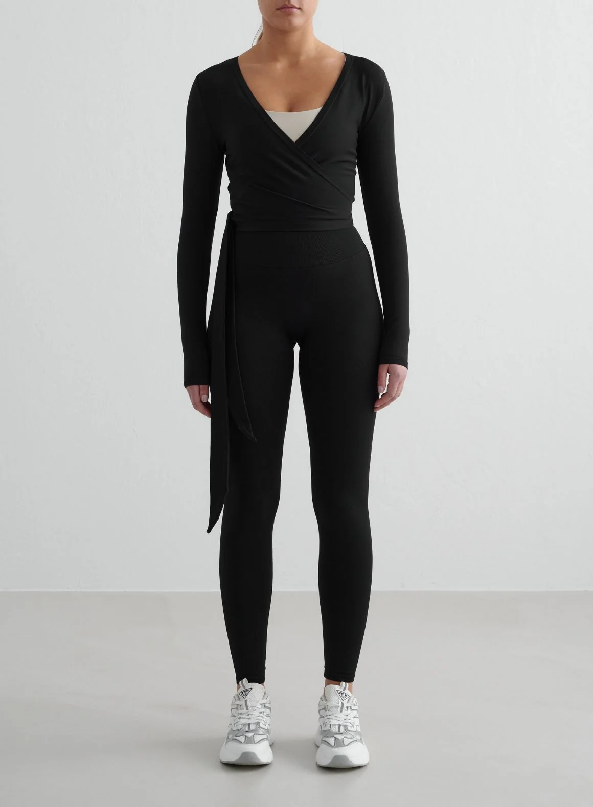 Black Shape Seamless Wrap Long Sleeve - Image 3
